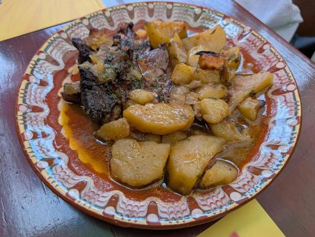 豚肉とじゃがいもの料理 豚肉とじゃがいもの料理 豚肉,じゃがいも,人参の写真素材