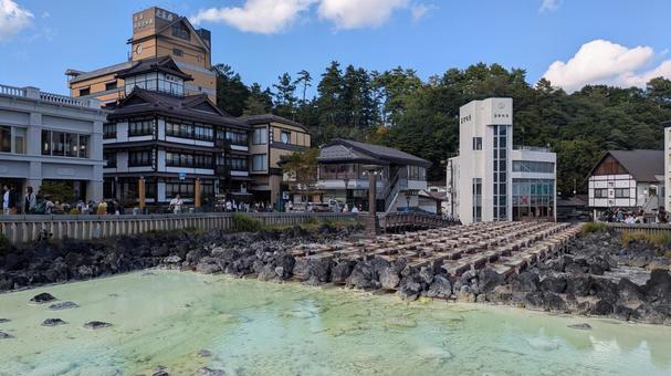 群馬県草津町 草津温泉湯畑 青空 群馬県草津町 草津温泉湯畑 青空 群馬県,草津町,草津温泉の写真素材