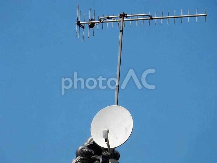 【風景写真】テレビ受信アンテナ アンテナ,テレビ,受信の写真素材
