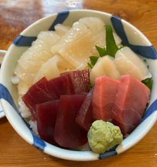 海鮮丼 海鮮丼 お寿司,マグロ,イカの写真素材