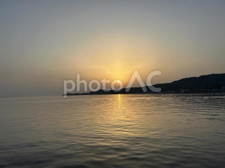 海と島の日の出 海と島の日の出 海,瀬戸内海,島の写真素材