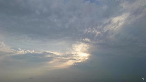 夕暮れの空模様 夕暮れの空模様 空模様,空と雲,空の写真素材