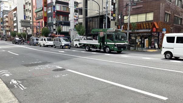 日本、東京、上野御徒町付近の通り。 東京,都会,道路の写真素材