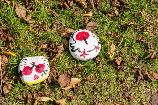 子供の描いた公園内に置かれた石の朱鷺 鳥,野鳥,鳥類の写真素材