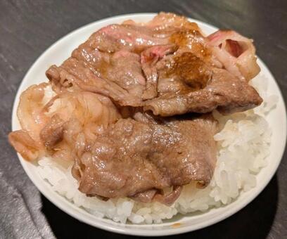 すき焼きご飯 すき焼き,お肉,ご飯の写真素材