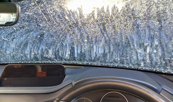 洗車完了を待つ車内 洗車完了を待つ車内の写真