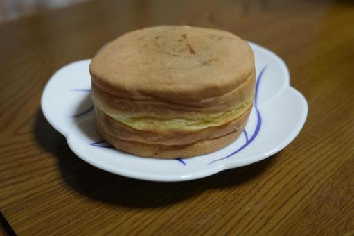 和菓子の今川焼(大判焼き) 和菓子の今川焼(大判焼き)の写真