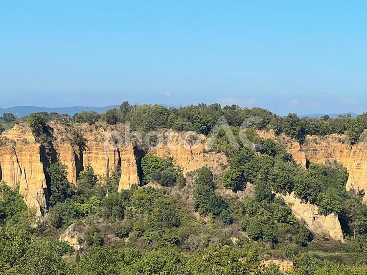 ヴァルダルノの襞（イタリア） 断崖,絶壁,崖の写真素材