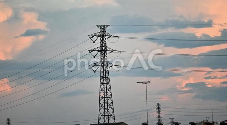 電線と夕暮れ 電線,雲,自然の写真素材