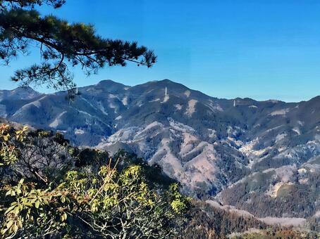 破風山から望む城峯山 破風山,山頂,城峯山の写真素材