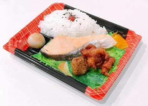 鮭弁当 鮭弁当の写真