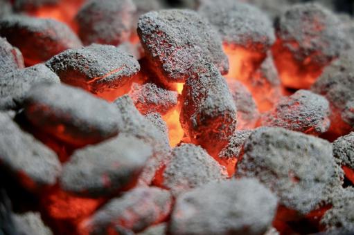 赤く燃える炭 炭,炎,熱いの写真素材