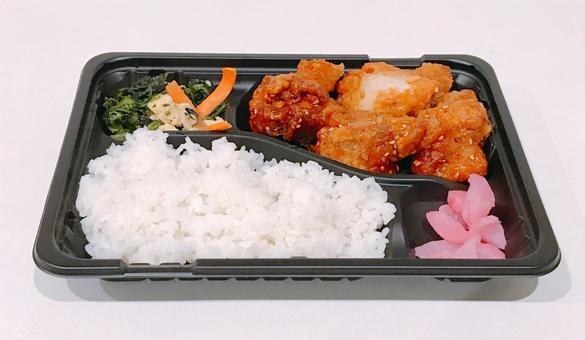 鶏肉の甘辛炒め弁当 鶏肉の甘辛炒め弁当 鶏肉の甘辛炒め弁当,鶏肉の甘辛,鶏肉の甘辛炒めの写真素材