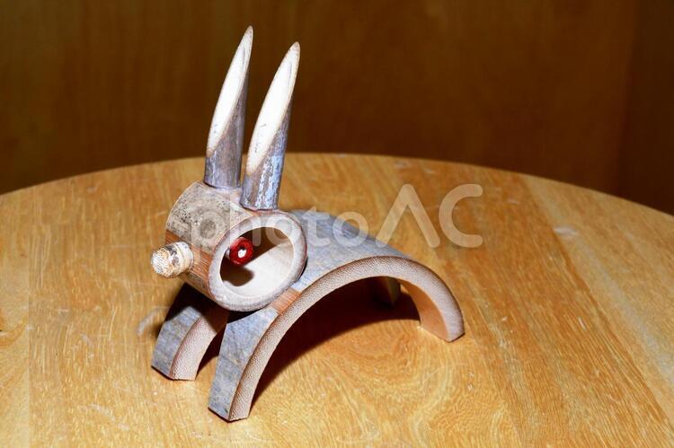 木造の干支 卯（う） う,うさぎ,年賀状の写真素材