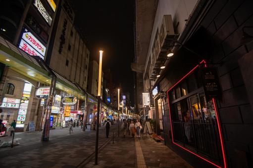 三宮の繁華街の夜 三宮の繁華街の夜 阪急神戸三宮,神戸,繁華街の写真素材