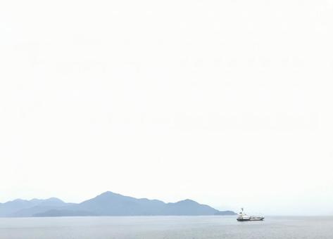 海を渡る船 海,船,フェリーの写真素材