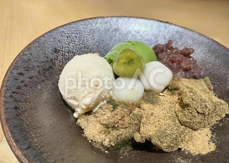 和スイーツと白玉の盛り合わせ 和スイーツ,甘味処,日本のスイーツの写真素材