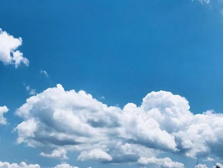 夏空と雲 夏空と雲の写真