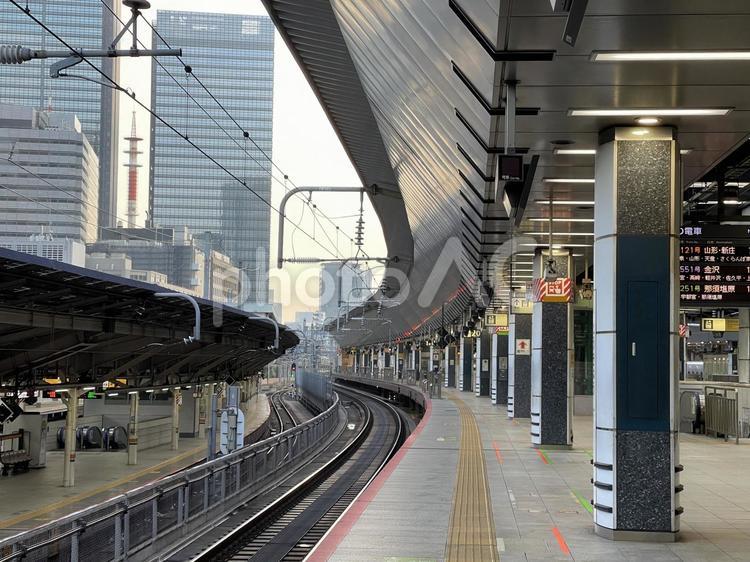 東京駅2025：東北新幹線ホームと線路 東京,駅,東北の写真素材