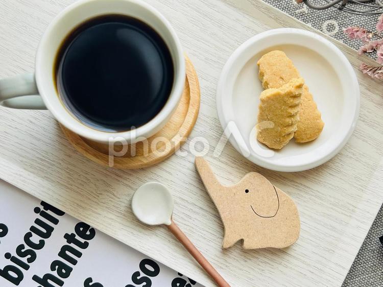 ちんすこうとコーヒー ちんすこう,コーヒー,休憩の写真素材