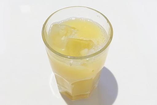 オレンジジュース オレンジジュース,冷たい,ソフトドリンクの写真素材