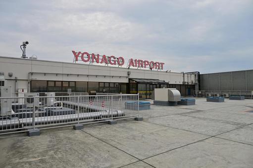 米子空港展望デッキ　鳥取県 米子空港,米子市,展望デッキの写真素材