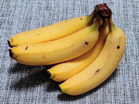 バナナの房 バナナの房 バナナ,果物,食材の写真素材