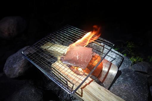 キャンプとバーベキュー キャンプとバーベキュー キャンプ,バーベキュー,bbqの写真素材