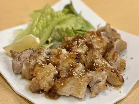 鶏ももステーキの写真