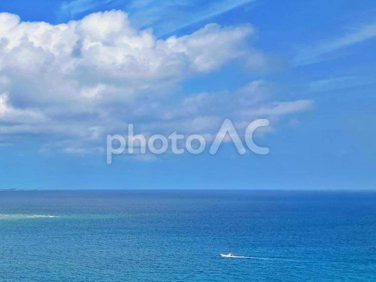 沖縄県南城市（横） 海,空,沖縄県の写真素材