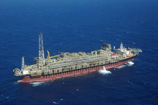 大西洋に浮かぶFPSO fpso,浮体式海洋石油・ガス生産貯蔵積,大西洋の写真素材