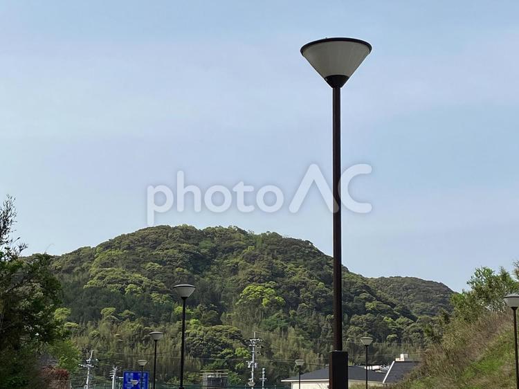 山と街路樹 空,風景,自然の写真素材