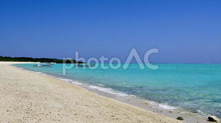 鹿児島県与論島の大金久海岸と百合ヶ浜 大金久海岸,百合ヶ浜,与論島の写真素材