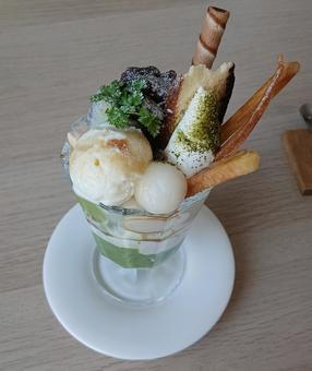 抹茶づくしの和風パフェ パフェ,抹茶,デザートの写真素材