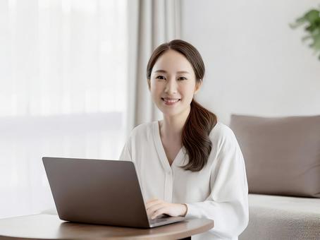 在宅ワークの女性_000004 在宅ワークの女性_000004の写真