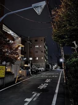 夜の住宅街 夜中,住宅街,丑三つ時の写真素材
