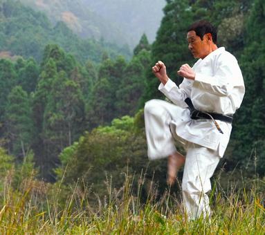 空手（蹴りの直前） 空手,蹴り,正面の写真素材