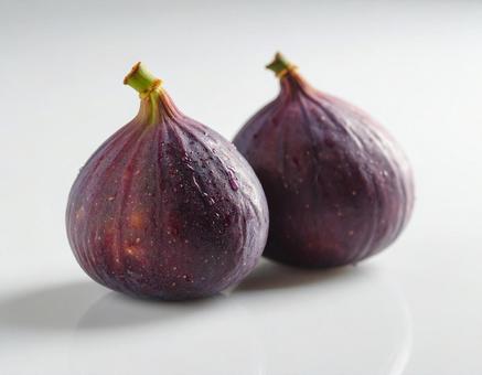 秋の味覚 いちじく 2個 実 秋の味覚 いちじく 2個 実の写真