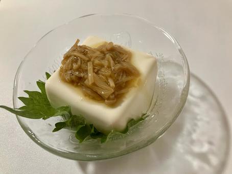 なめ茸と大葉の冷奴 なめ茸と大葉の冷奴 豆腐,冷奴,なめ茸の写真素材