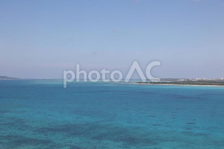 高台から見える海の景色 海,リゾート,水平線の写真素材