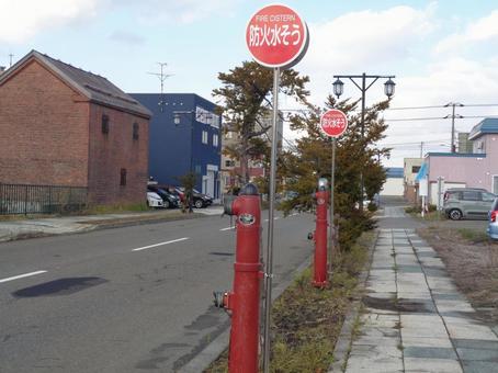 防災水槽の消火栓 防火水槽,消火栓,火事の写真素材