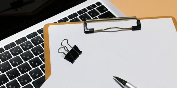 デスクワーク 書類作成 ビジネスアイテム デスクワーク 書類作成 ビジネスアイテム オフィスワーク,デスクワーク,ビジネスアイテムの写真素材