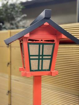 朱色の灯篭 朱色の灯篭 蛇窪神社,灯篭,神社の写真素材