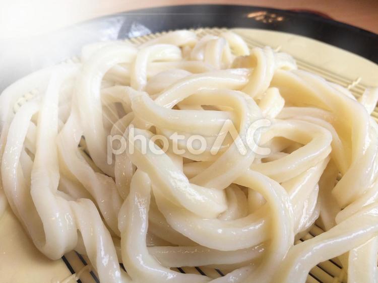 うどん うどん,冷やしうどん,ざるうどんの写真素材