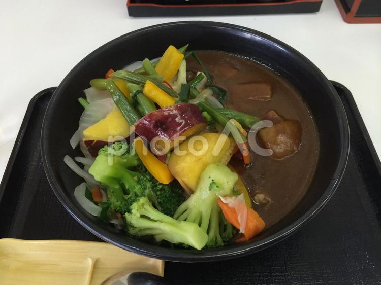 温野菜たっぷりのヘルシーカレーライス ベジカレー,温野菜,野菜カレーの写真素材