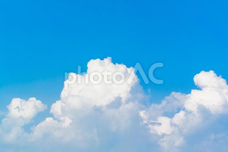 夏のイメージ 夏,入道雲,積乱雲の写真素材