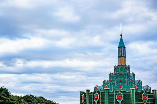 遊園地のお城 お城,青空,遊園地の写真素材