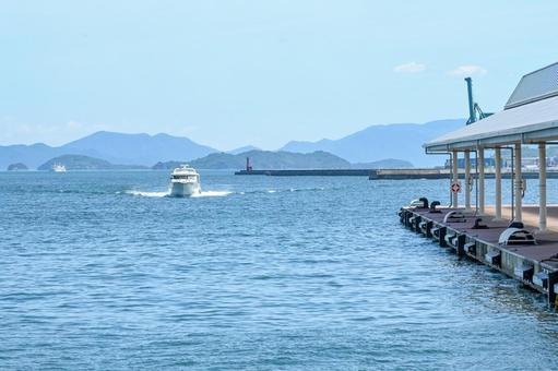 海 海 瀬戸内,海,船の写真素材