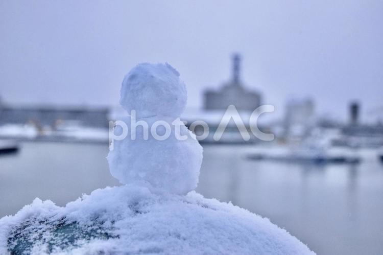 雪だるまと小樽港 雪,冬,雪だるまの写真素材