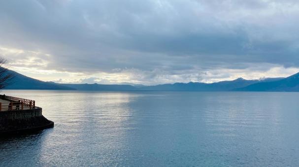 湖と雲 湖,北海道,自然の写真素材